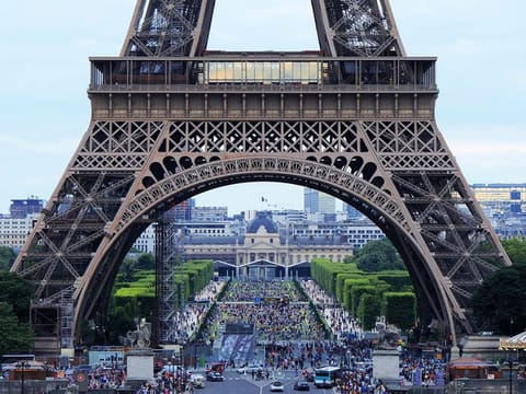UAE President His Highness Sheikh Mohamed bin Zayed Al Nahyan’s visit to Paris, France, is the first state visit outside the region after he assumed office.