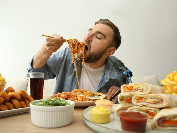 mukbang-shutterstock