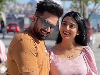 Pakistani stars Fawad Khan, Sarah Khan have some big news 