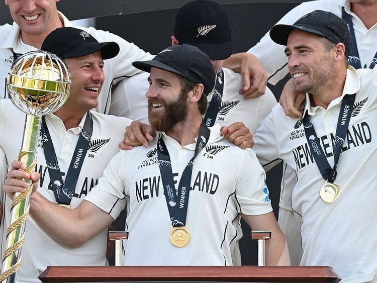 Cricket - NZ with trophy