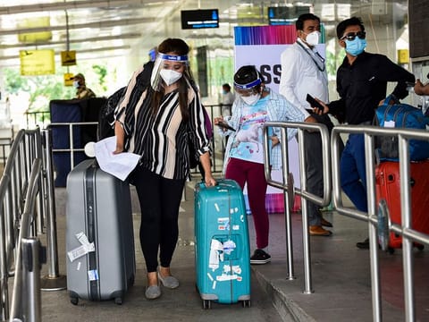 In view of the rising number of COVID-19 cases, airlines have been advised again to strictly comply with COVID-19 protocols inside the aircraft.