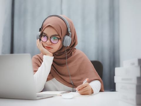 How online education builds independence and self-advocacy in students