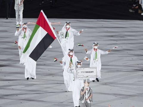 The ceremony was held in the Olympic Stadium in Tokyo without spectators, in attendance of the Japanese Emperor Naruhito, in addition to the heads of states from15 countries, including the French President Emanuel Macron, as well as Tomas Bach, Chairman of the International Olympic Committee. 
