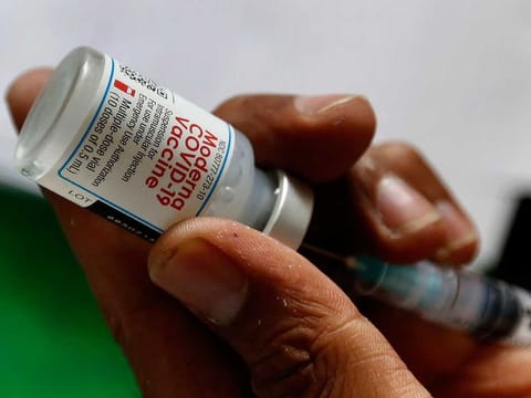 The company said it plans to start a late-stage trial for the combination shot later this year.