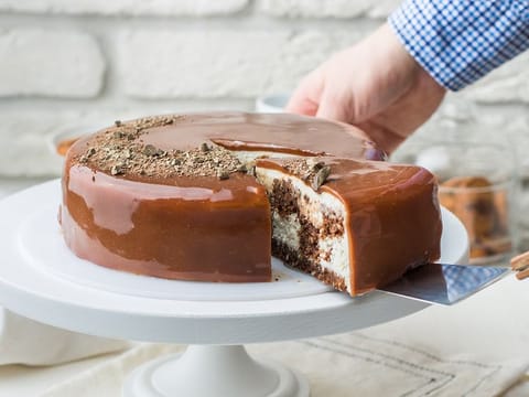 Here are few tips to transform your cake disaster into a fancy dessert