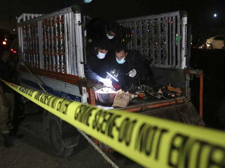 pAKISTAN KARACHI BLAST TRUCK