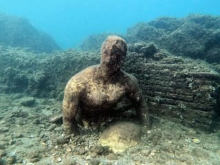 Photos: Diving among ancient ruins where Romans used to party