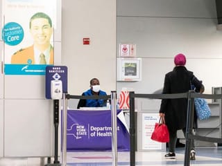 US to end COVID vaccination requirements on May 11 for foreign travellers, federal workers 