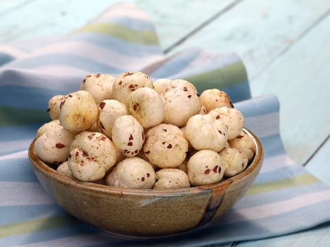 Makhana or fox nuts make for a nutritious low calorie snack for all