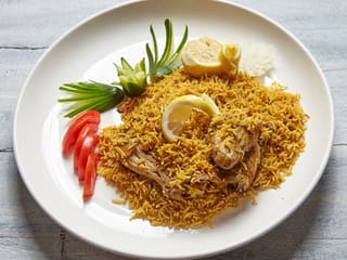 Step-by-step guide to making Chicken Machboos 
