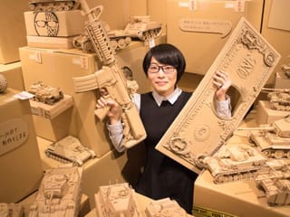 Thinking out of the box: Japanese artist makes life-like cardboard sculptures