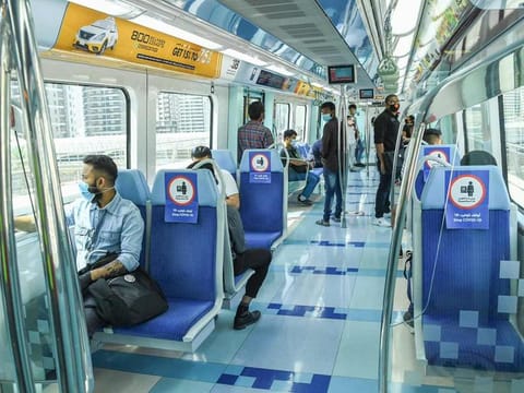 Dubai Metro served 458,060 passengers on Thursday, which included 311,090 passengers on its red line and 146,970 on its green line while 15,932 passengers used the tram. 
