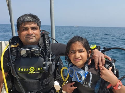 Tisya Panigrahi, a Gra de 6 student, was accompanied by her father Priyadarshee Panigrahi in the dive – both are certified scuba divers.