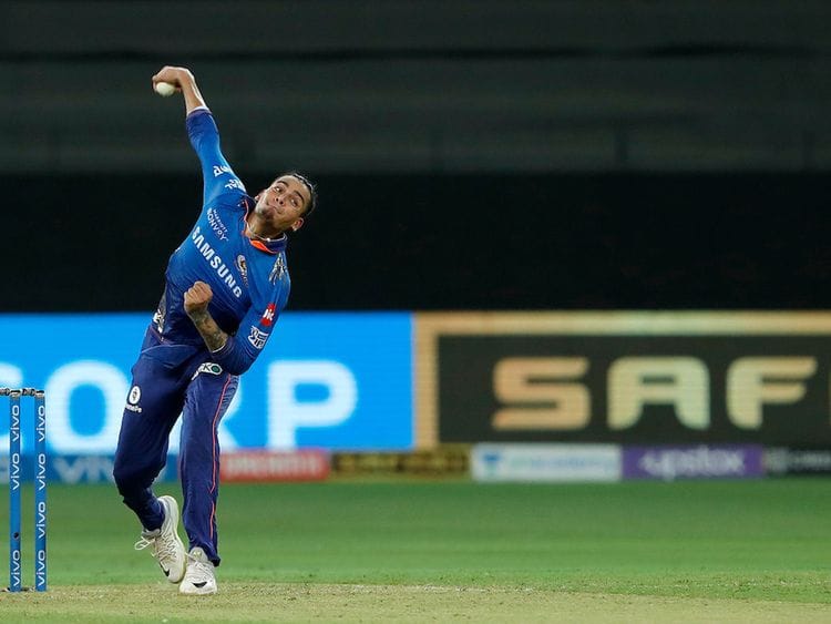 Rahul Chahar of Mumbai Indians bowling during Match 39 of the Indian Premier League between RCB and Mumbai