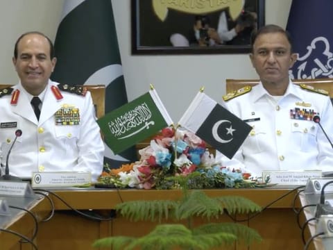 Saudi Naval Forces Commander General Fahd Bin Abdullah Al Ghufaili (left) with Pakistan Navy Chief Admiral Amjad Khan Niazi in Islamabad, on October 5, 2021. 