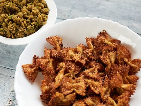 Pasta chips made in air-fryer 