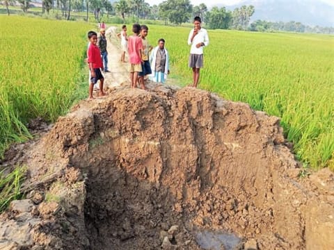 The road dug out by the candidate after losing elections in Gaya district.
