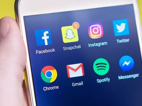 The permit seeks to safeguard the rights of both the public and content creators by establishing clear mechanisms to regulate advertising activities