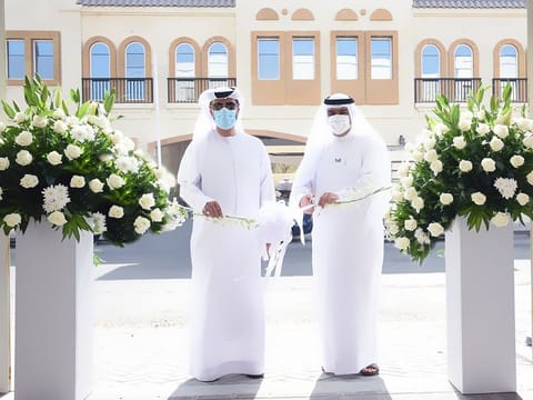 The endowment donates four residential villas built on a 7,200 square feet plot of land registered under AMAF in the Al Bada'a area in Dubai. The cost of the land and construction, estimated at AED9 million, was funded by benefactors.