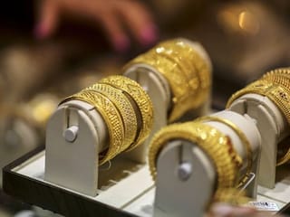 UAE Gold: Prices seen ending 2021 lower amid Omicron volatility