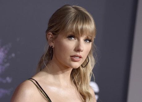 Taylor Swift dropped the rerecorded version of 'Red' over the weekend to the delight of her fans