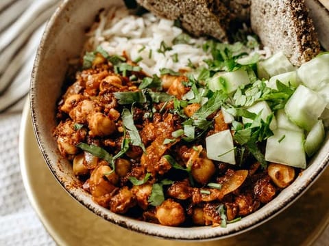 Chola batura is a favourite recipe across India