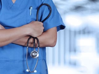 UAE: Abu Dhabi suspends six doctors over prescription violations