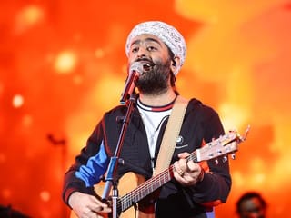 Did Bollywood actor Salman Khan end his feud with singer Arijit Singh after nine years?