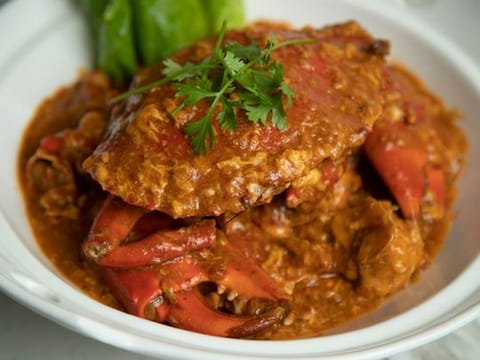 Watch: A step-by-step guide to making Singapore's iconic chilli mud crab