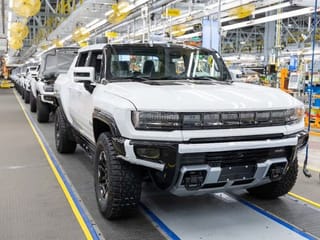 Crabwalk $110,295 EV Hummer with 529-km range rolls out this December: GM