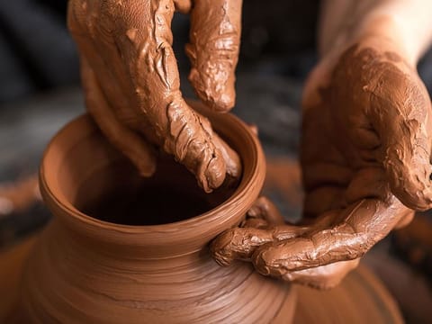 Biya built its initial profile selling Manipur's famous Longpi pottery. Now, it wants to bring more of India's cottage industry into the limelight. (Image used for illustrative purposes.)