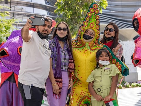 Visitors  to EXPO 2020 Dubai no longer need to wear face masks outdoors, as in most other places in the UAE. 