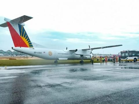 The Philippine Airlines turboprop aircraft involved in a runway excursion incident on Friday. Airport officials said the aircraft has been cleared and taken to a safe area.
