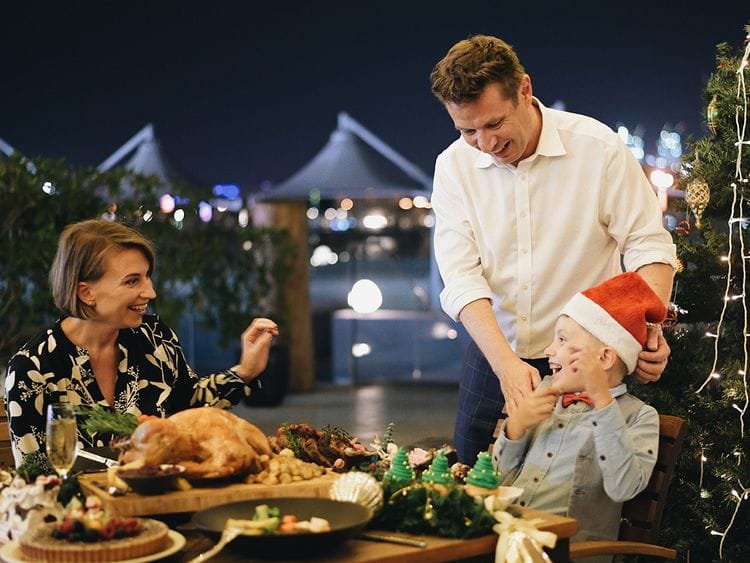Su_211223_Festive offers_Where to go_Radisson Blu_LEAD