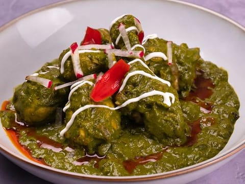 Winter special - Methi murgh malai or spiced chicken in spinach