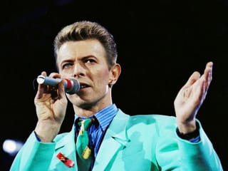 'Rue David Bowie': Paris to name street after rock icon