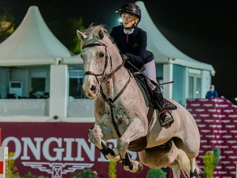 Nicola Pohl of Germany and Dakota