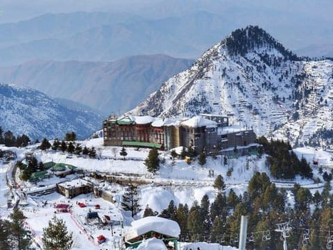  Some of the winter sports attractions in Gilgit-Baltistan are the snow marathon in Khunjerab, skiing in Naltar and Astore and ice hockey in Hunza.  