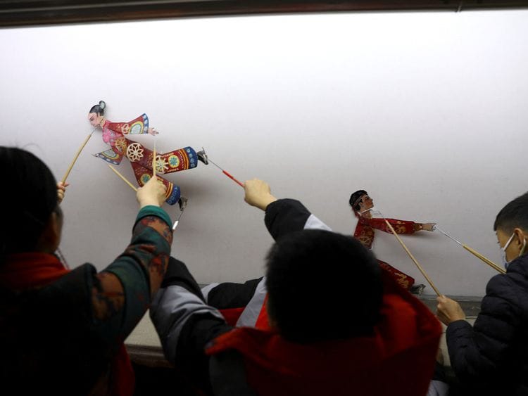 SPO 220202 winter Shadow puppet show-1643818521084