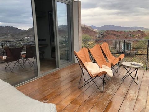 Dubai: Rent a cosy lodge or go glamping in Hatta
