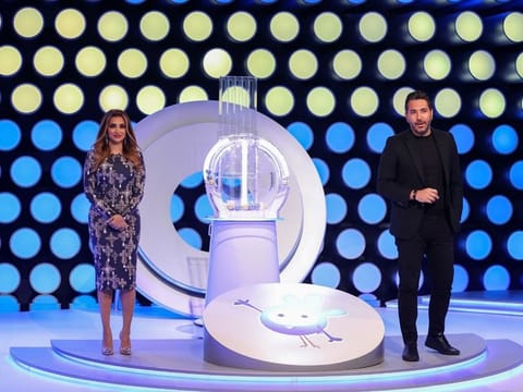 Hosts during the live weekly Mahzooz draw on Saturday night