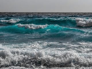 UAE residents rescue 3 youth stranded in rough seas off Ras Al Khaimah