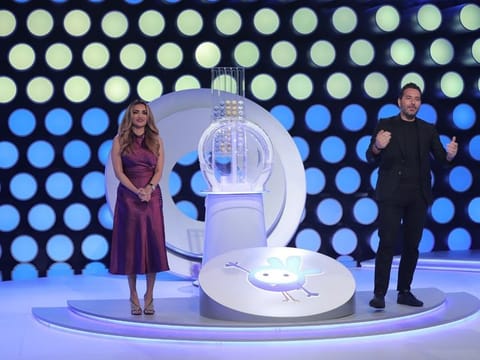 Mahzooz hosts during the live draw 