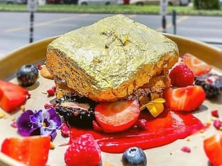  Where to go in Dubai for gold in your tea, coffee