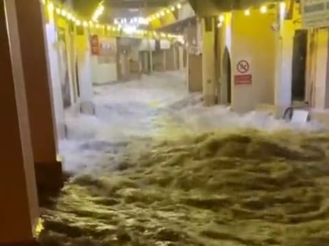  Videos of water gushing rapidly through the Muttrah Souq went viral within minutes.