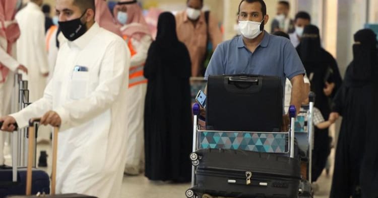 Saudi Arabia mandates meningococcal vaccine for all Hajj workers
