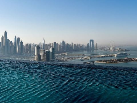 This is the world’s highest 360° infinity Pool | Aura Sky Pool Dubai