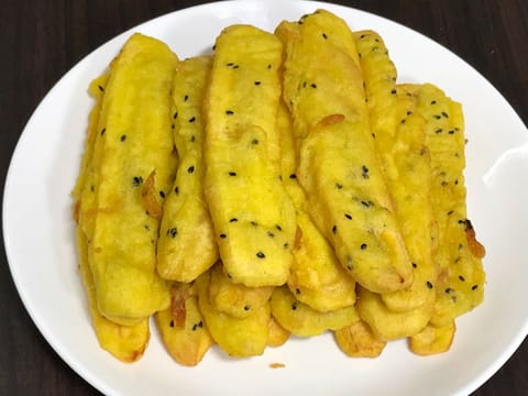Ettakka appam or banana fritters from Kerala 