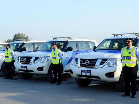 Officers must be on duty, in uniform, and driving an official patrol car to issue fines for a fleeing violation. Picture used for illustrative purposes. 
