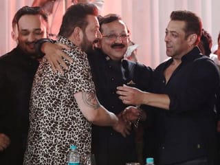 Photos: Star-studded Iftar party by Baba Siddique attended by Bollywood celebs Salman Khan, Shah Rukh Khan 